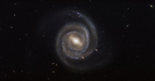 აქტიური გალაქტიკა UGC 6093
