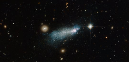 ლურჯი დაპრესილი ჯუჯა გალაქტიკა (Blue Compact Dwarf Galaxy) დასახელებით - SBS 1415+437