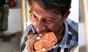"აგურისმჭამელი კაცი"-ინდოელი მამაკაცი შიმშილს აგურით, ქვიშითა და ტალახით უმკლავდება