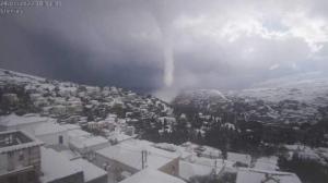 ვიდეო: საბერძნეთში თოვლის ტორნადომ გადაიარა