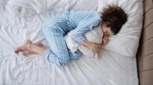ძილის რა პოზებმა შეიძლება სერიოზულად დააზიანოს თქვენი ჯანმრთელობა?
