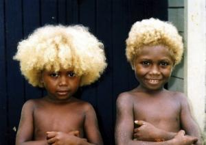 მუქი ფერის კანი და ქერა თმა- მალანეზიელების უჩვეულო გარეგნობა, რომელსაც მეცნიერები ჯერ კიდევ სწავლობენ