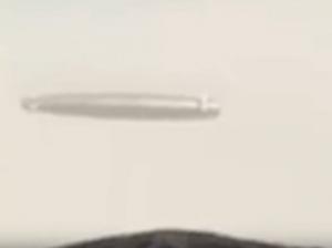 ამერიკელმა ვიდეოზე ტყვიასავით სწრაფი ამოუცნობი მფრინავი ობიექტი გადაიღო(ვიდეო)