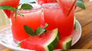 5 უგემრიელესი საზაფხულო ხილის სასმელი