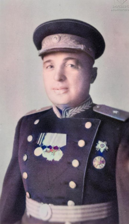 ვალენტინ აფაქიძე,  ანდრიას ძე (1904-1969) - საბჭოთა კავშირის გენერალ-მაიორი (07.11.1945)
