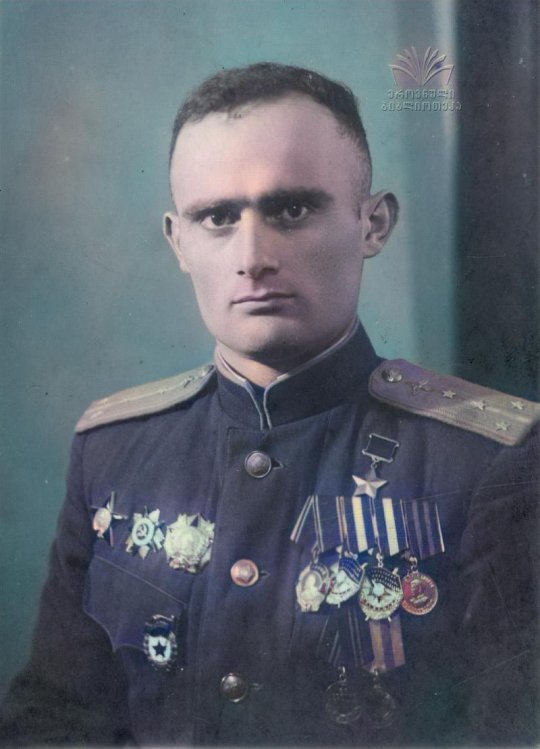 გარი მერკვილაძე,  ალექსანდრეს ძე (1923-1971) - საბჭოთა კავშირის ავიაციის გენერალ-მაიორი (1966)