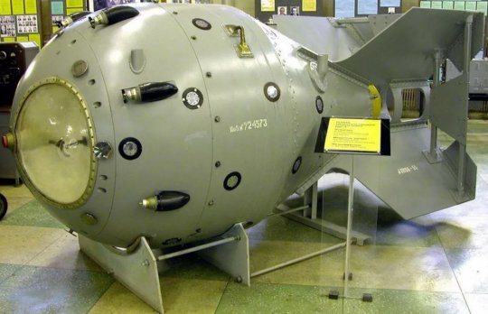 იცოდით აფხაზეთში გერმენელ მეცნიერებს, რომ ამუშავებდნენ ბირთვული ბომბისათვის საჭირო კომპონენტებზე?