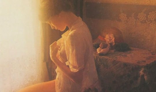 საოცნებო გოგონები სკანდალურად ცნობილი ფოტოგრაფის დევიდ ჰამილტონის ობიექტივში