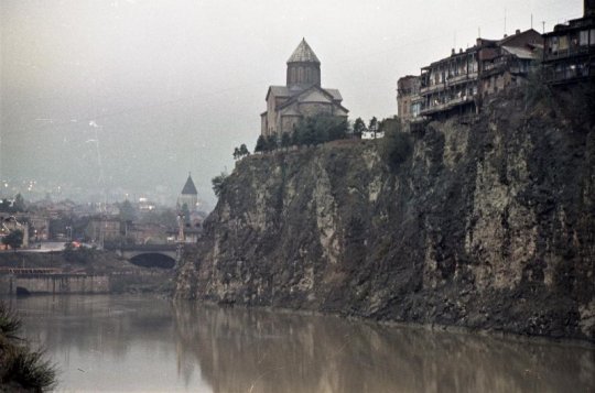 გასეირნება 1950-იანი წლების თბილისში image
