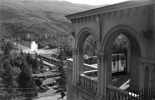 გასეირნება 1950-იანი წლების თბილისში image