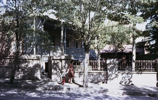გასეირნება 1950-იანი წლების თბილისში image