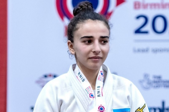 აზერბაიჯანელ „ბრმა“ პარალიმპიურ ჩემპიონს მხედველობა დაუდგინეს