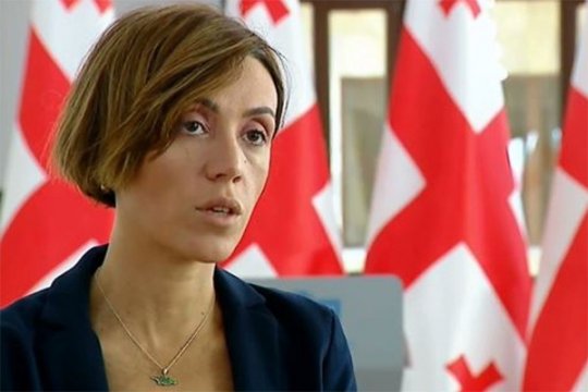 "კაცი რომელიც ჩაკეტილი “ზალიდან”
თავზე სტენკა” დადგმული გვმოძღვრავს.
რა უფლება აქვს"- ვისზე საუბრობს ანა
წითლიძე image