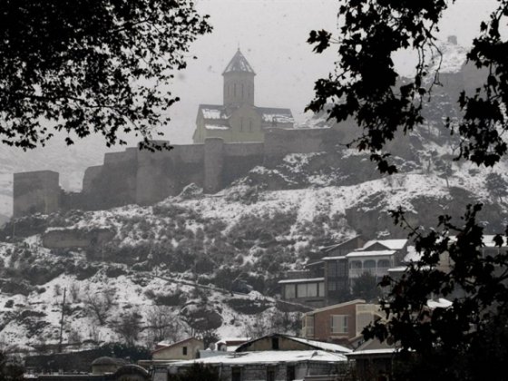 თბილისში  წელს პირველი თოვლი მოვიდა