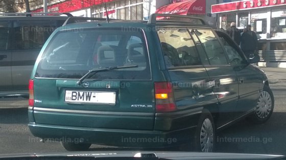 BMW-ს ფანი Opel-ის მძღოლად მოგვევლინა