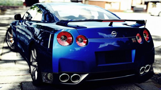 NISSAN GT-R