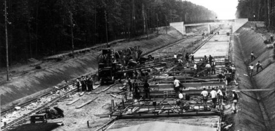 ავტობანის მშენებლობა გერმანია 1933 წელი