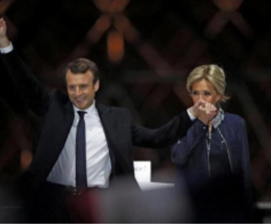 საფრანგეთის ახლადარჩეული პრეზიდენტისა და პირველი ლედის ფოტო ინტერნეტ სივრცეს იპყრობს