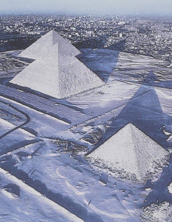 ძალიან იშვიათობა. თოვლიანი პირამიდები.