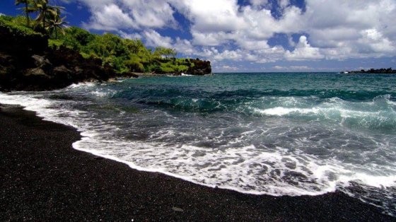 შავი ქვიშის სანაპირო,ჰავაი.