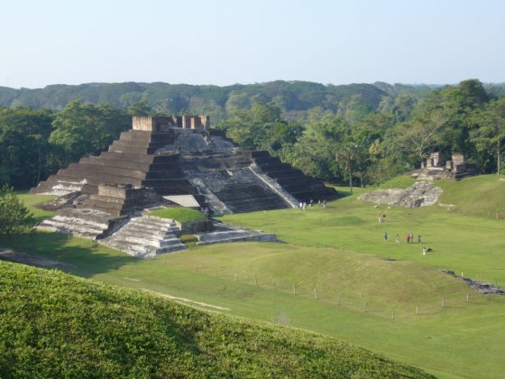 კომალკალკო — მაიას ცივილიზაციის არქეოლოგიური ძეგლი.