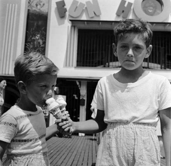 ძმები ვაშინგტონიდან, 1955 წელი