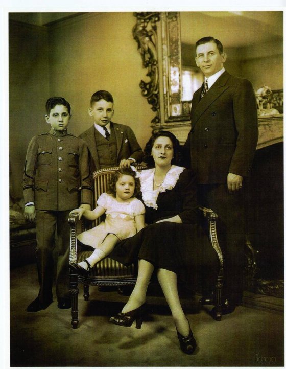 მეიერ ლანსკი (სუჩოვლანსკი) ებრაული წარმომავლობის ამერიკელი მაფიოზი ოჯახთან.