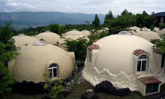იაპონიაში  სახლებს ფენოპლასტით  აშენებენ