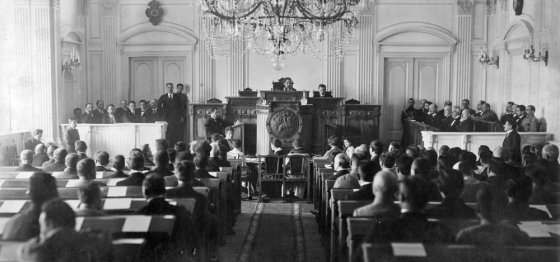 საქართველოს პირველი რესპუბლიკის ნაციონალური საბჭოს კრება 26 მაისი 1918 წელი