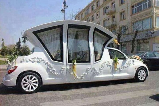 აი საქორწინო მანქანა მესმის...