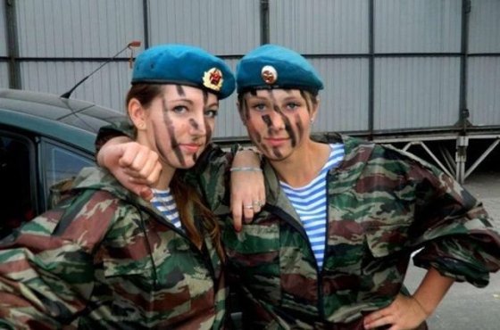 ეს რუსი მედესანტე გოგოები მენახოს ქართული არმიის ტყვეებად