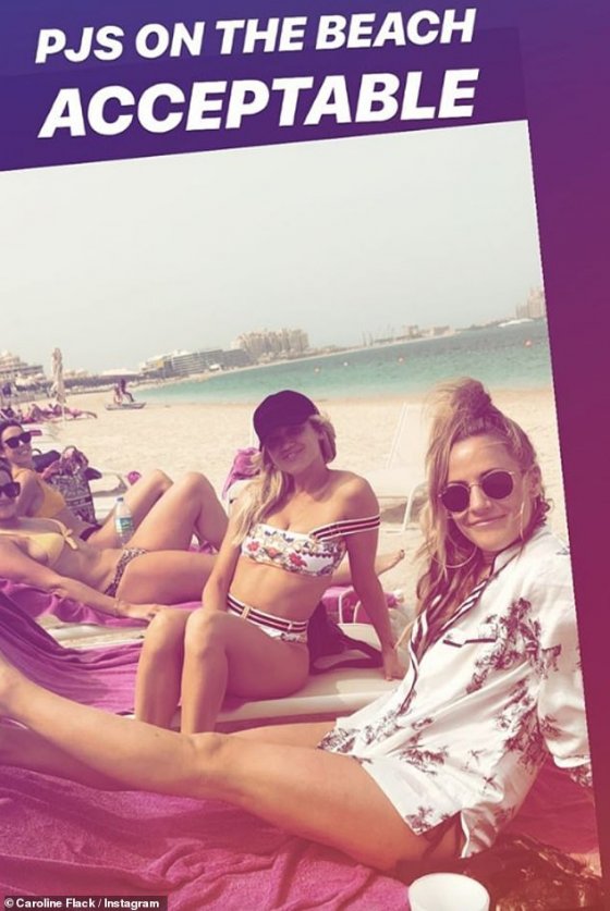 დუბაის ცხელი სანაპირო და Caroline Flack started her Dubai