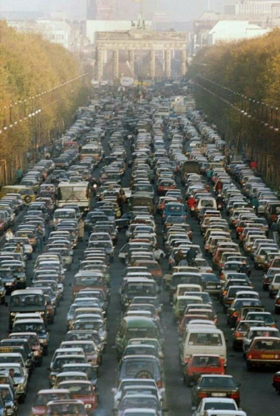 გრანდიოზული საგზაო საცობი ბერლინში, 1989 წელი