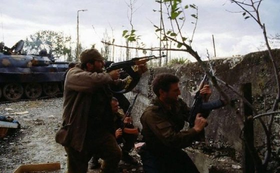 1993 წელი დაპირისპირება ქართველებს შორის დასავლეთ საქართველოში,სადღაც სამეგრელოსა და იმერეთს შორის