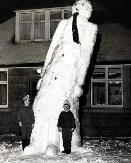5 მეტრიანი თოვლის ბაბუა