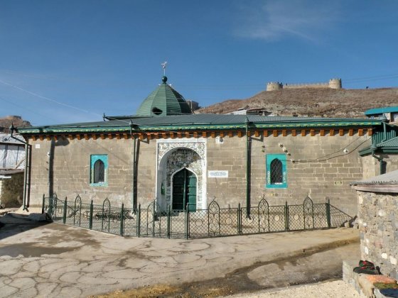 ყუმუხის მეჩეთი, პირველი მეჩეთი სრულიად კავკასიაში, რომელიც აგებულია მე-8 საუკუნეში