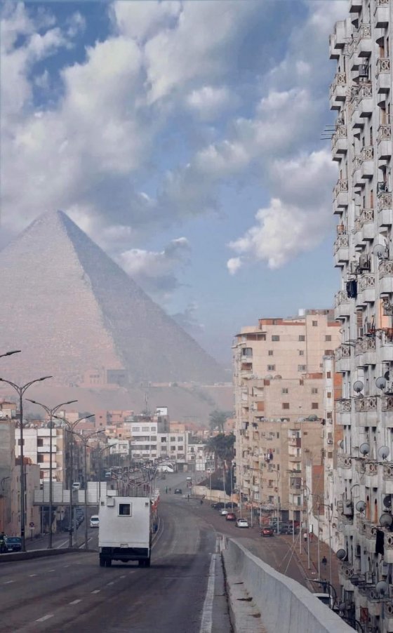 ამ სურათზე  უძველესი ცივილიზაციის უდიდეს ცოცხალ მატიანეს ხედავთ. ხეოფსის პირამიდა
