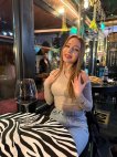 როგორ ფიქრობთ  დალევს ეს გოგო თუ ვერა?